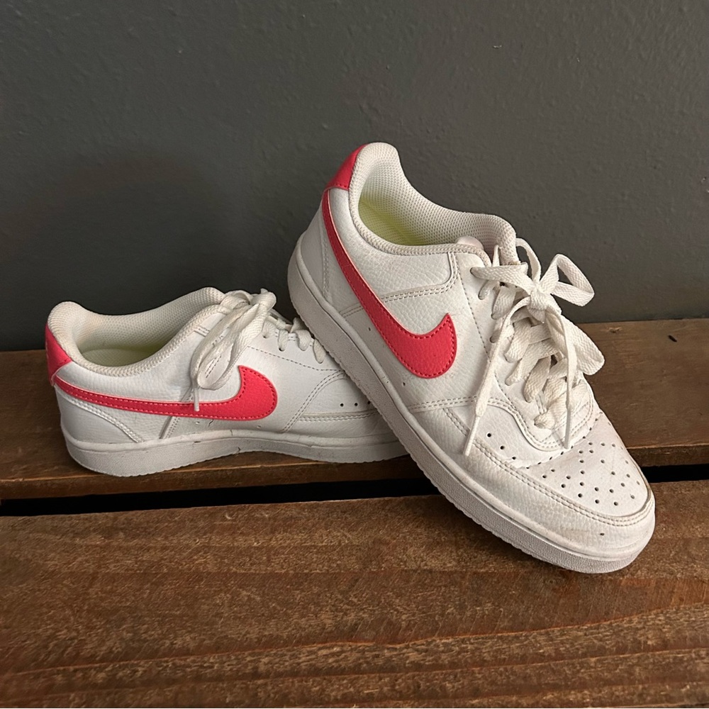 Nike Women's White and Pink Sneakers